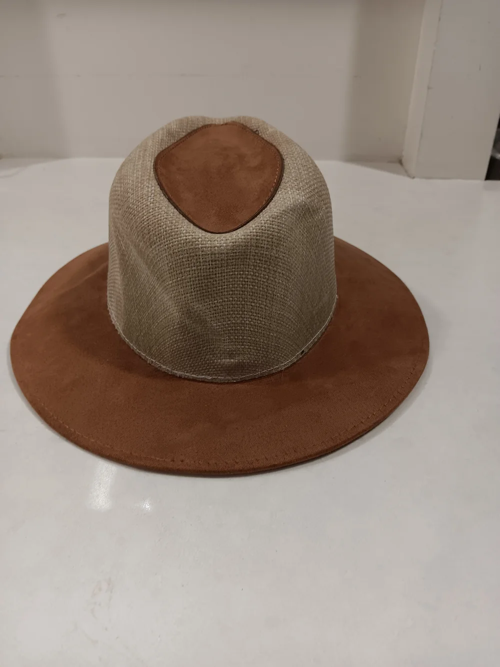Two-Tone Brown and Beige Wide-Brim Fedora Hat